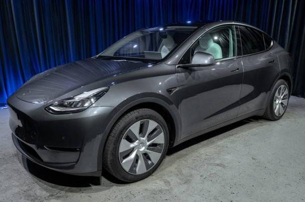 TESLA MODEL Y 2021 5YJYGDEE4MF198681 image